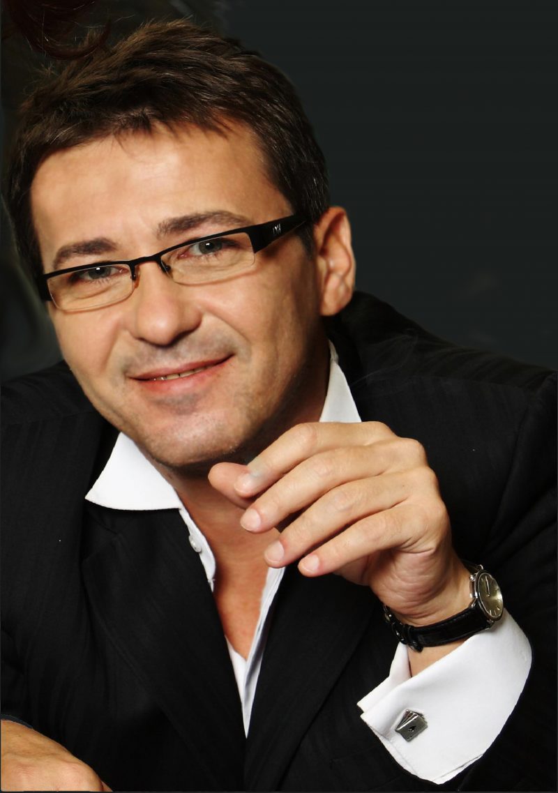 Atat de frumoasa… A fiecaruia dintre noi. Provocare: Puneti frumosul in imagini reprezentative pentru fiecare dintre voi.