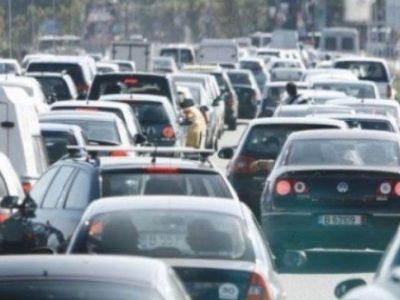 Bucuresti 10 lei parcarea 1h. – Gabriela Firea nu are nevoie de dusmani.