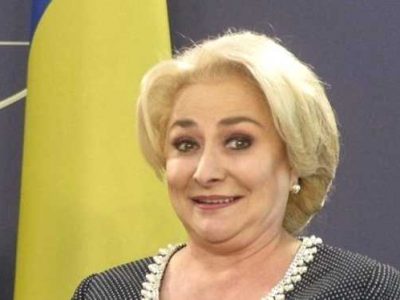 Mai plin de substanta decat ce zice Veorica ieste numai dialogul dă la filmele porno!